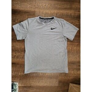 Womens Xl Nike athletic t shirt